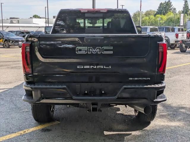 2026 GMC Sierra 2500HD Crew Cab, Standard Bed, Denali Ultimate, 4WD