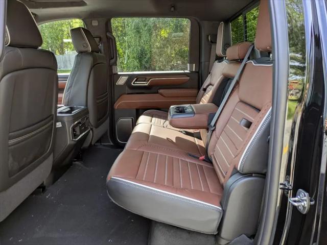 2026 GMC Sierra 2500HD Crew Cab, Standard Bed, Denali Ultimate, 4WD