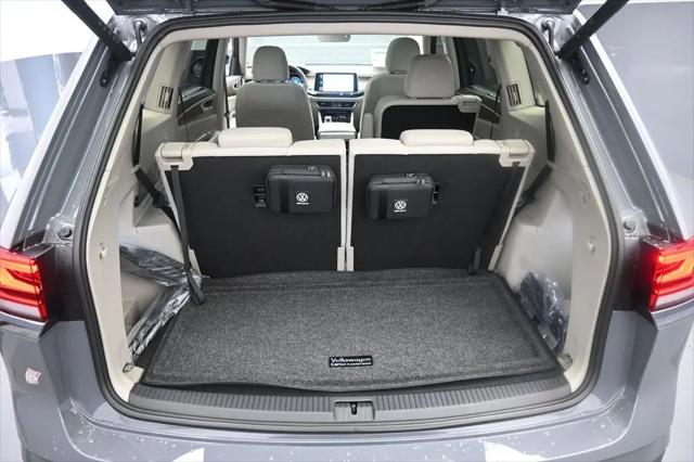 2026 Volkswagen Atlas SE with Technology
