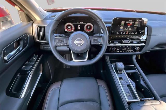 2025 Nissan Pathfinder Platinum FWD