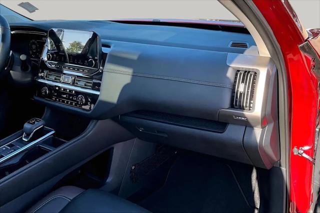 2025 Nissan Pathfinder Platinum FWD