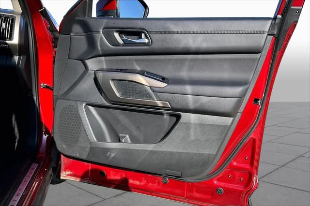 2025 Nissan Pathfinder Platinum FWD
