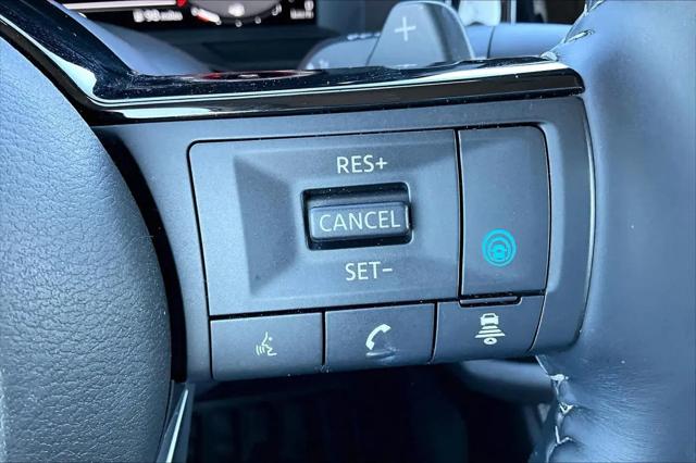 2025 Nissan Pathfinder Platinum FWD