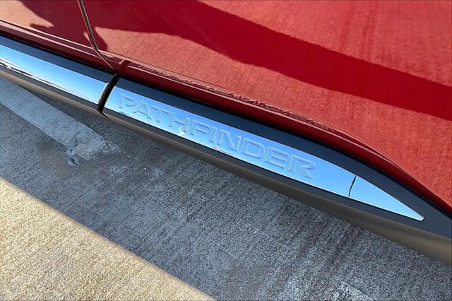2025 Nissan Pathfinder Platinum FWD