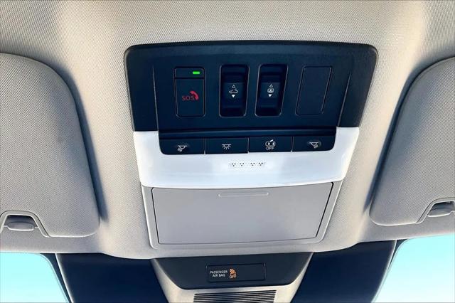 2025 Nissan Pathfinder Platinum FWD