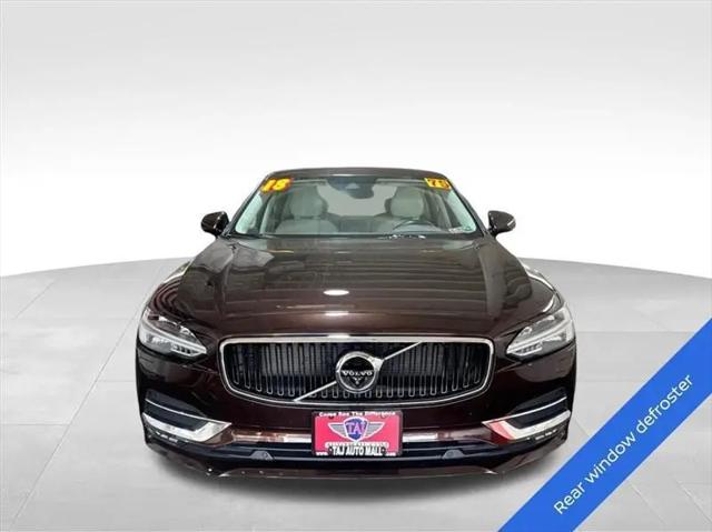 2018 Volvo S90 T6 Momentum