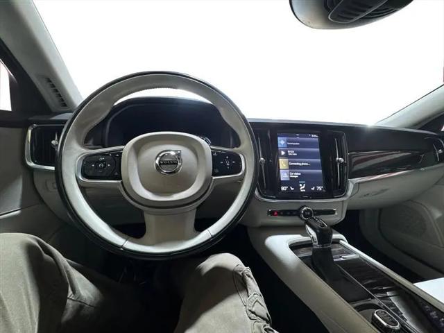 2018 Volvo S90 T6 Momentum