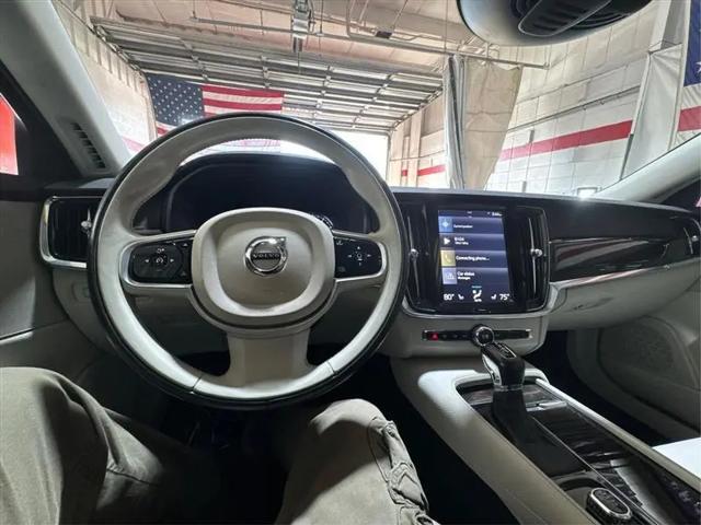 2018 Volvo S90 T6 Momentum