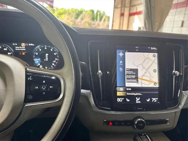 2018 Volvo S90 T6 Momentum