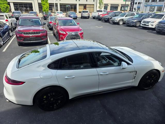 2019 Porsche Panamera E-Hybrid 4