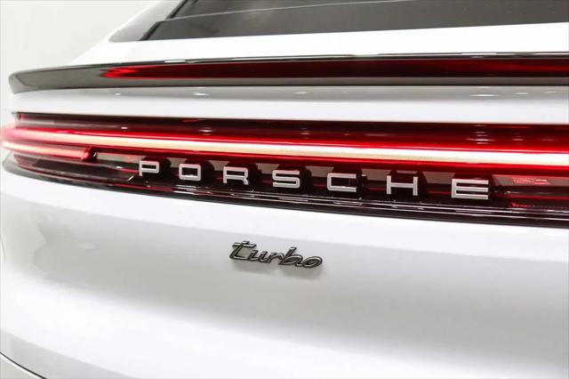 2025 Porsche Cayenne E-Hybrid Turbo
