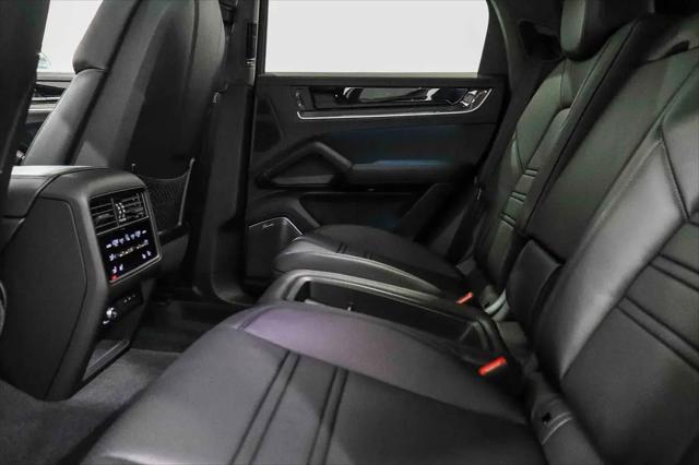 2025 Porsche Cayenne E-Hybrid Turbo