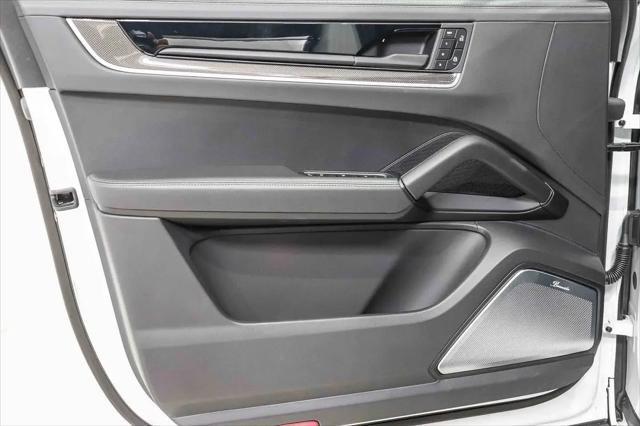 2025 Porsche Cayenne E-Hybrid Turbo