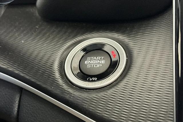 2023 Jeep Grand Cherokee L Laredo 4x4