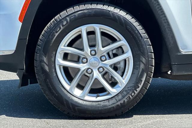 2023 Jeep Grand Cherokee L Laredo 4x4