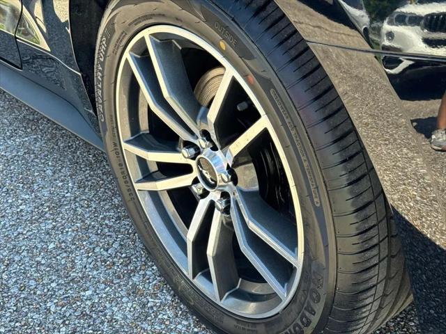 2022 Ford Mustang EcoBoost Premium Fastback