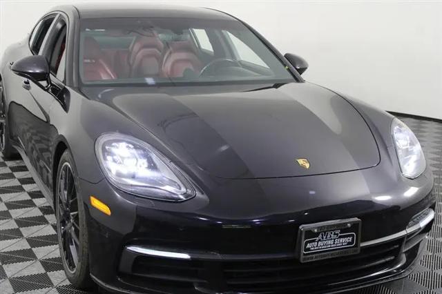 2018 Porsche Panamera Panamera