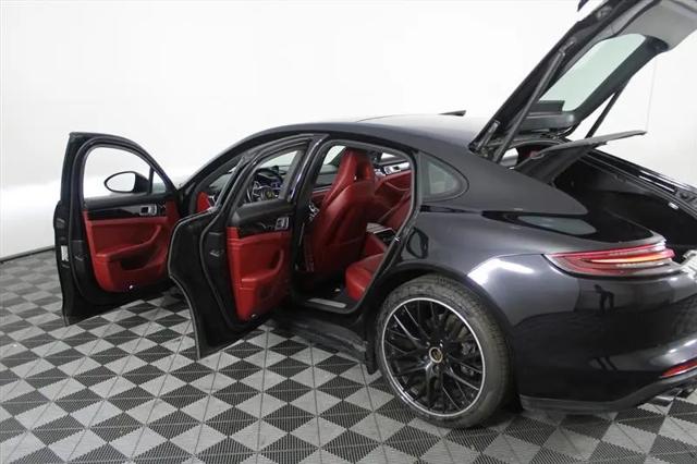 2018 Porsche Panamera Panamera