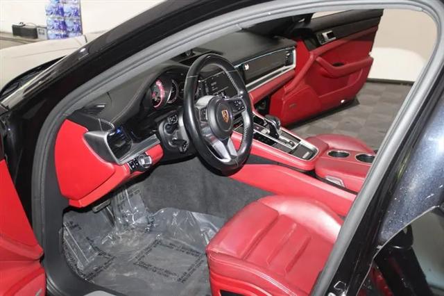 2018 Porsche Panamera Panamera