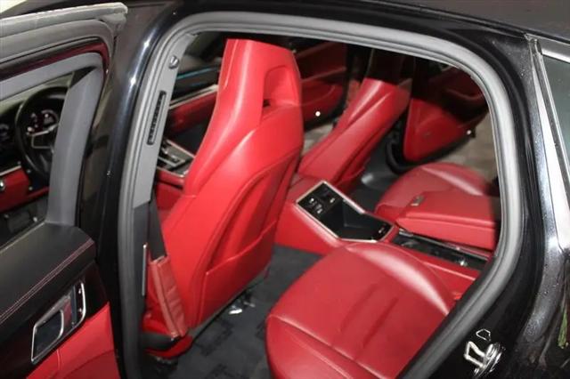 2018 Porsche Panamera Panamera
