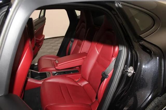 2018 Porsche Panamera Panamera