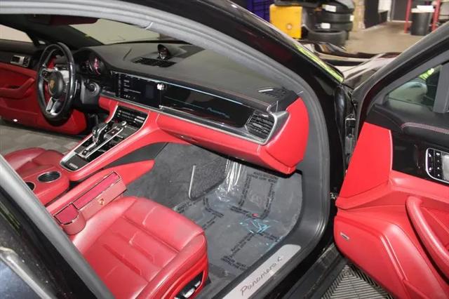 2018 Porsche Panamera Panamera