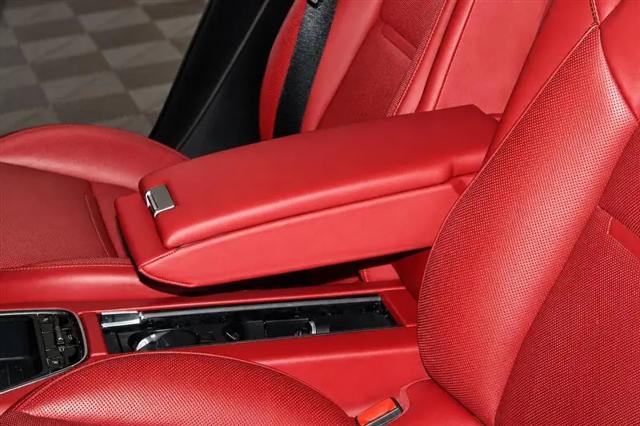 2018 Porsche Panamera Panamera