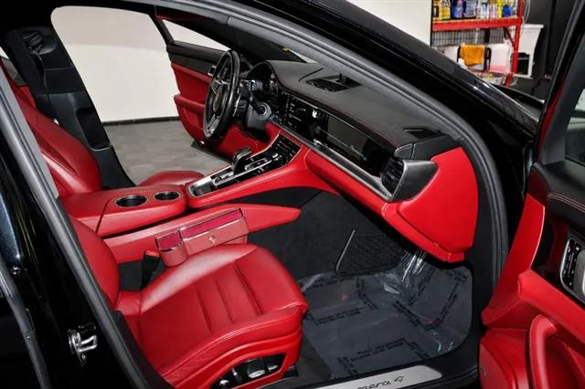 2018 Porsche Panamera Panamera