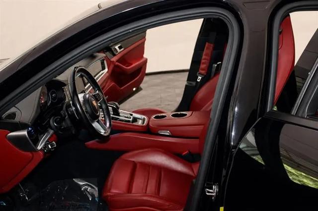 2018 Porsche Panamera Panamera