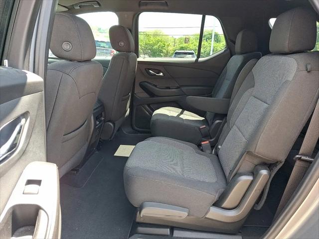 2023 Chevrolet Traverse AWD LT Cloth