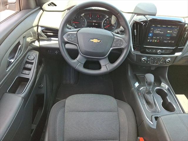 2023 Chevrolet Traverse AWD LT Cloth