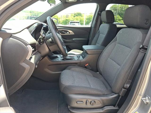 2023 Chevrolet Traverse AWD LT Cloth