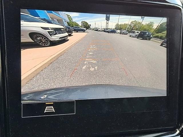 2023 Chevrolet Traverse AWD LT Cloth