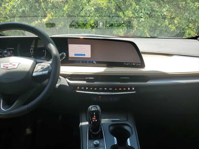 2024 Cadillac XT4 FWD Luxury