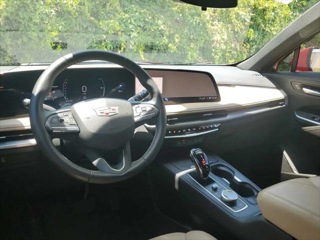 2024 Cadillac XT4 FWD Luxury