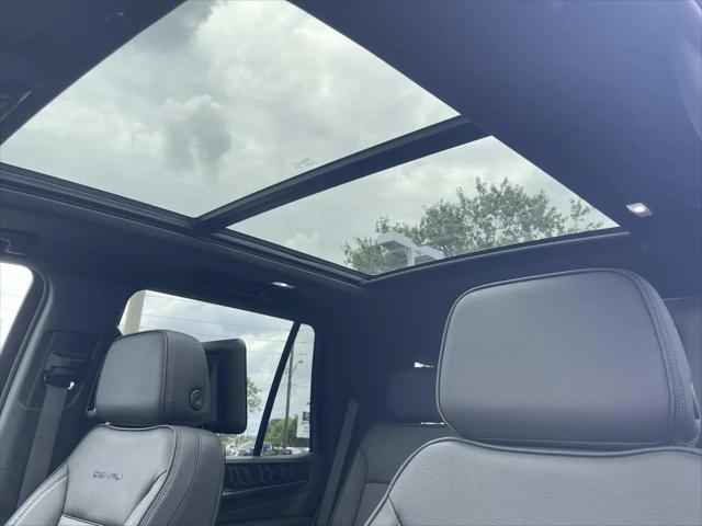 2023 GMC Yukon 4WD Denali