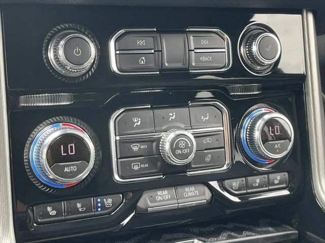 2023 GMC Yukon 4WD Denali