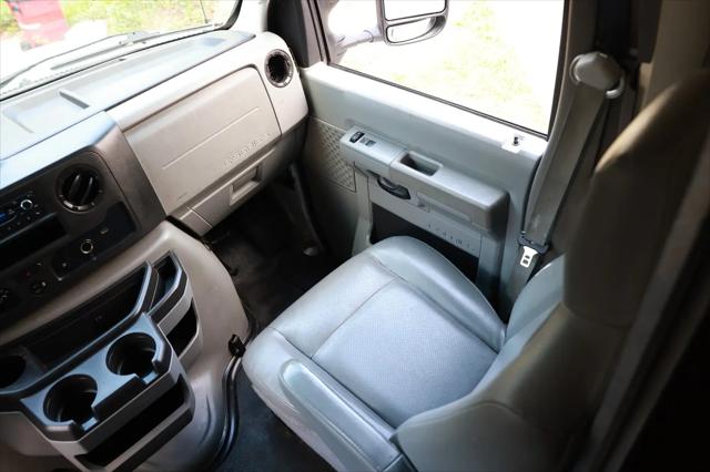 2021 Ford E-450 Cutaway Base