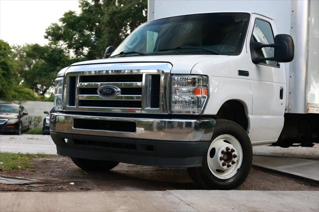 2021 Ford E-450 Cutaway Base