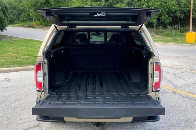 2022 GMC Canyon 4WD Crew Cab Short Box AT4 - Leather