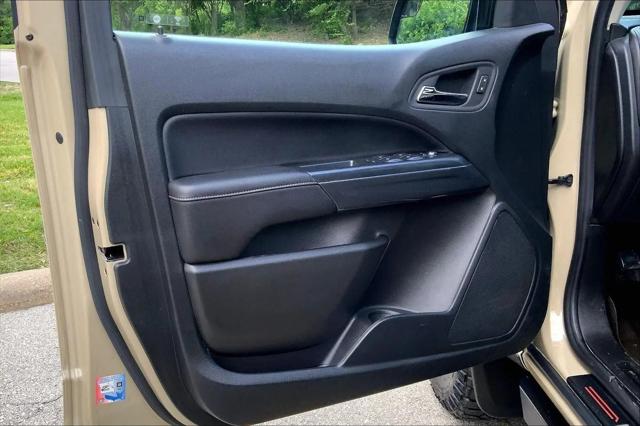 2022 GMC Canyon 4WD Crew Cab Short Box AT4 - Leather