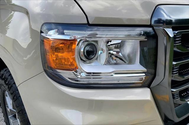 2022 GMC Canyon 4WD Crew Cab Short Box AT4 - Leather