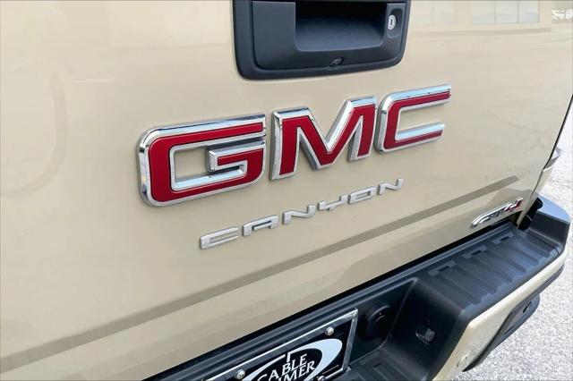 2022 GMC Canyon 4WD Crew Cab Short Box AT4 - Leather