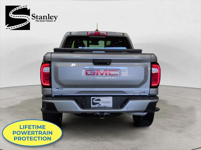 2025 GMC Canyon 4WD AT4