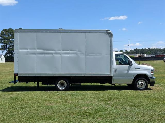 2023 Ford E-350 Cutaway Base