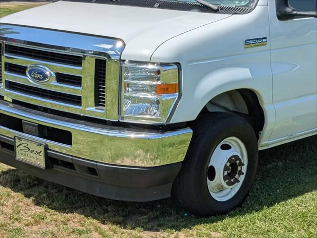 2023 Ford E-350 Cutaway Base
