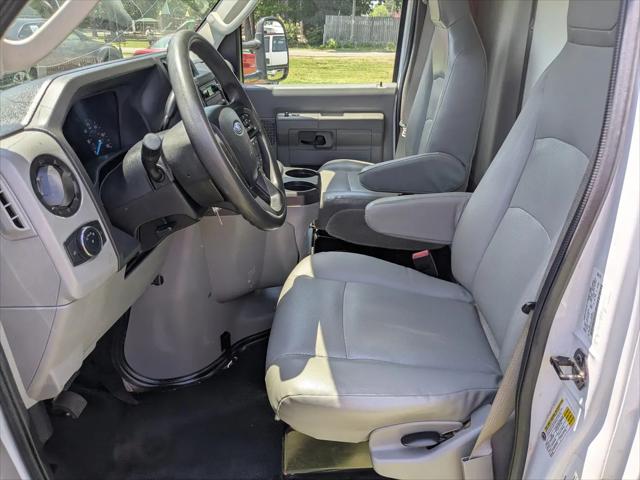 2023 Ford E-350 Cutaway Base