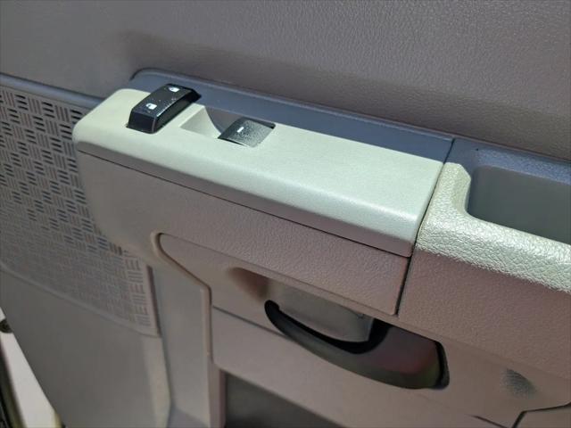 2023 Ford E-350 Cutaway Base
