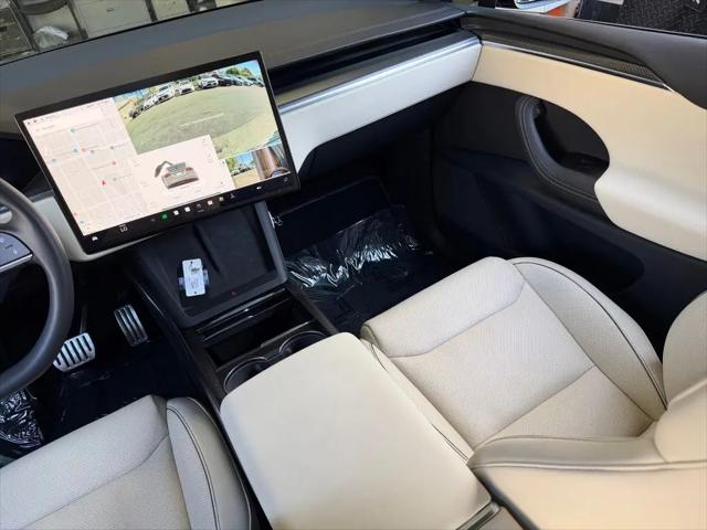 2024 Tesla Model X Plaid Tri Motor All-Wheel Drive