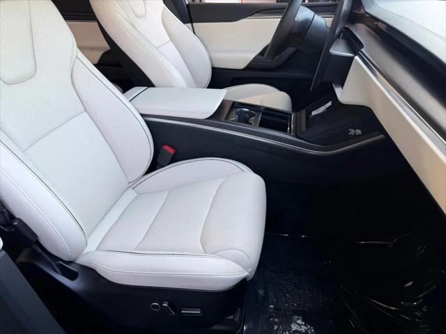 2024 Tesla Model X Plaid Tri Motor All-Wheel Drive
